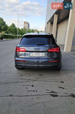 Внедорожник / Кроссовер Audi Q5 2019 в 