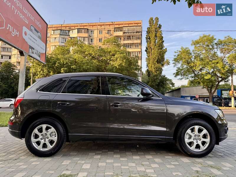Внедорожник / Кроссовер Audi Q5 2009 в Одессе
