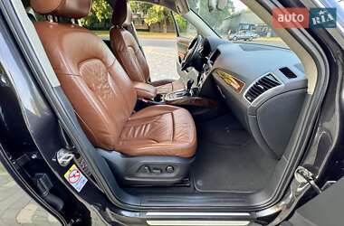 Внедорожник / Кроссовер Audi Q5 2009 в 