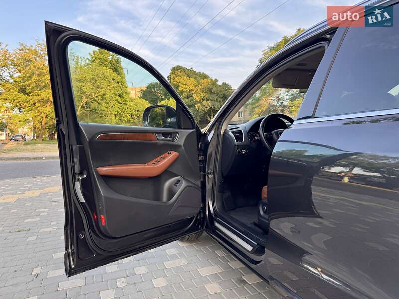 Внедорожник / Кроссовер Audi Q5 2009 в Одессе