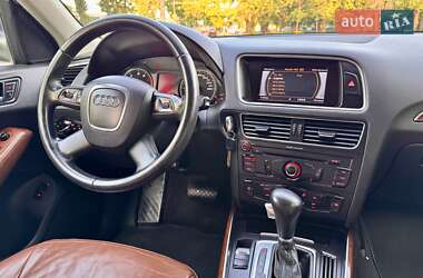 Внедорожник / Кроссовер Audi Q5 2009 в 