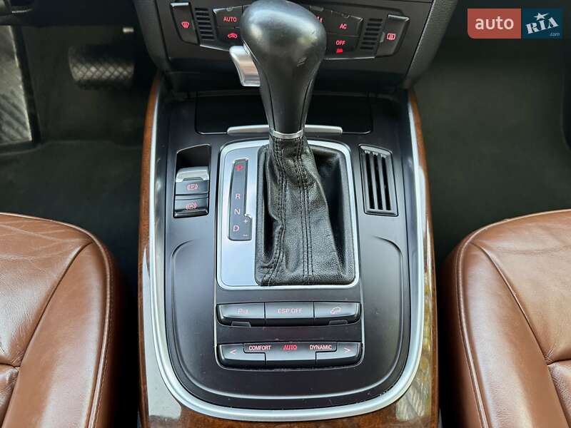 Внедорожник / Кроссовер Audi Q5 2009 в Одессе