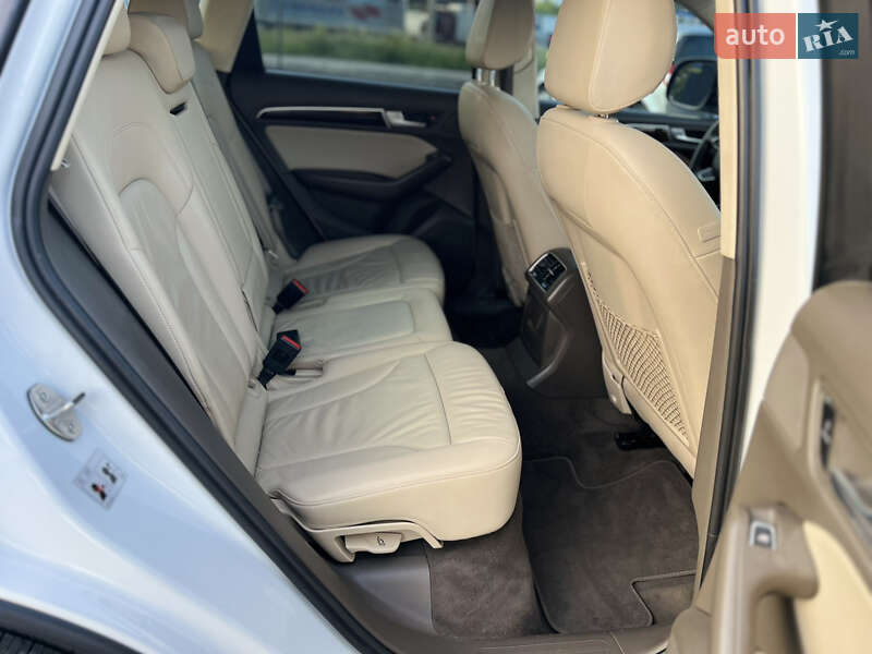 Внедорожник / Кроссовер Audi Q5 2017 в Луцке