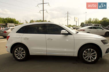 Позашляховик / Кросовер Audi Q5 2016 в 