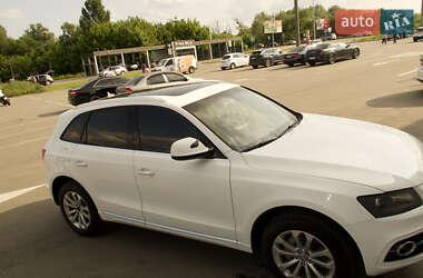 Позашляховик / Кросовер Audi Q5 2016 в 