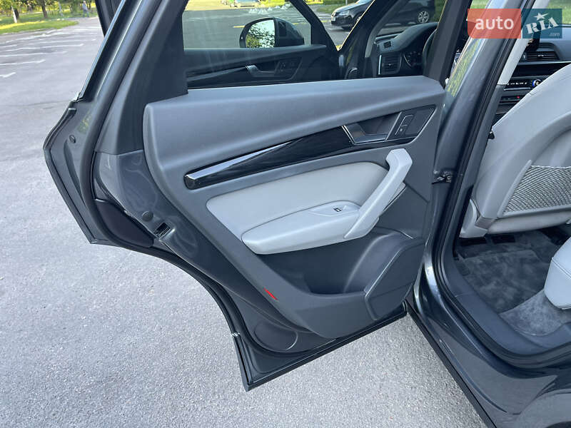 Внедорожник / Кроссовер Audi Q5 2020 в Ровно фото 17 Внедорожник / Кроссовер Audi Q5 2020 в Ровно
