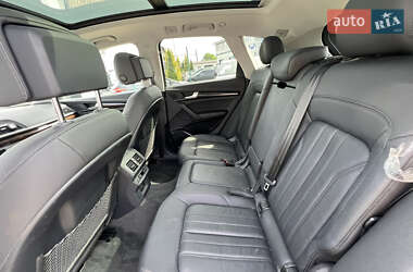 Внедорожник / Кроссовер Audi Q5 2018 в 