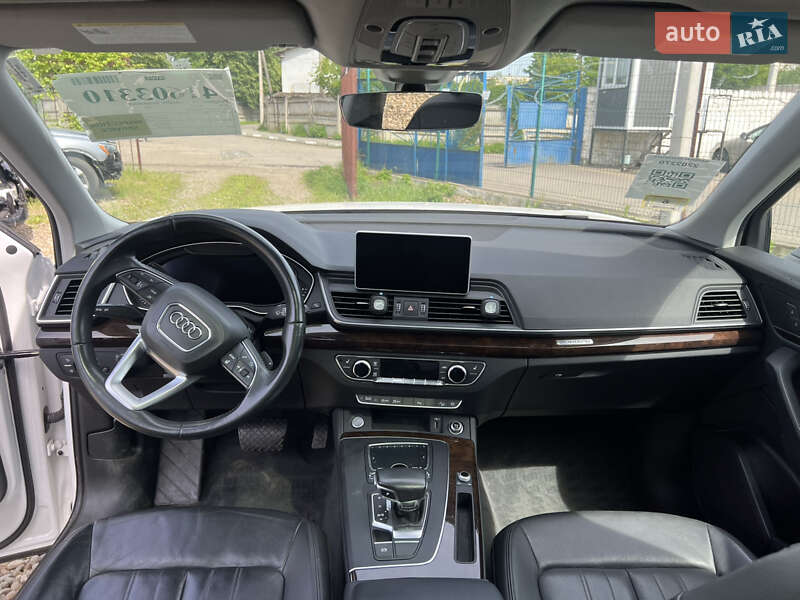 Внедорожник / Кроссовер Audi Q5 2018 в Стрые