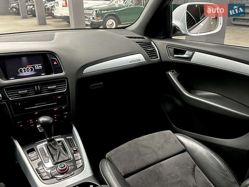 Внедорожник / Кроссовер Audi Q5 2011 в Харькове