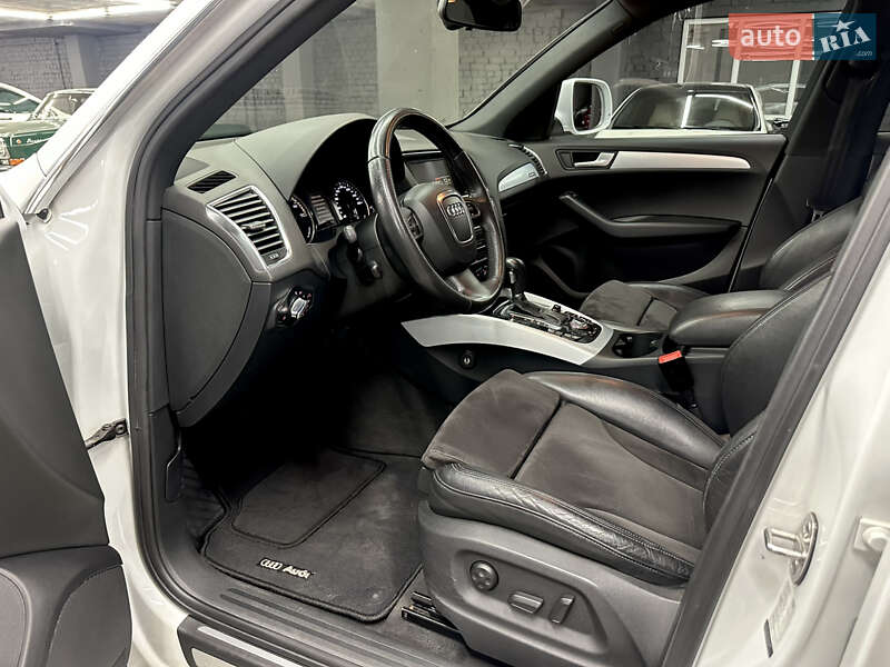 Внедорожник / Кроссовер Audi Q5 2011 в Харькове