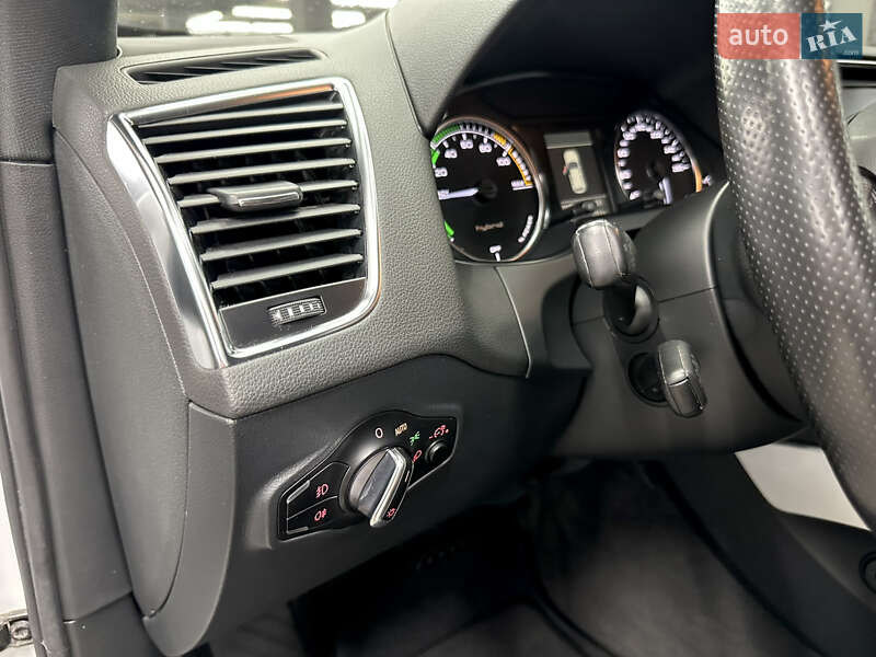 Внедорожник / Кроссовер Audi Q5 2011 в Харькове