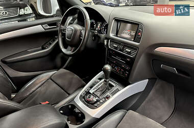 Позашляховик / Кросовер Audi Q5 2011 в 