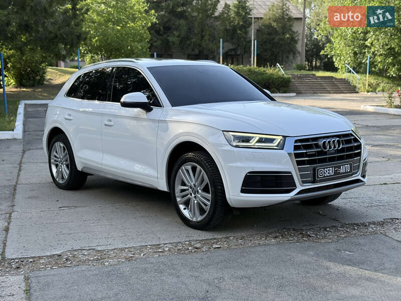 Позашляховик / Кросовер Audi Q5 2018 в Харкові