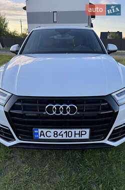 Позашляховик / Кросовер Audi Q5 2019 в 
