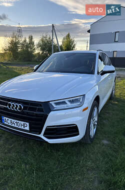 Позашляховик / Кросовер Audi Q5 2019 в 