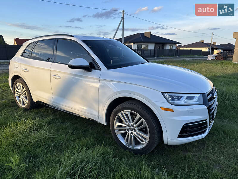 Внедорожник / Кроссовер Audi Q5 2019 в Луцке