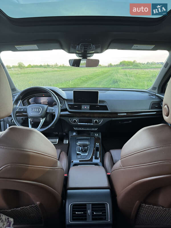 Внедорожник / Кроссовер Audi Q5 2019 в Луцке