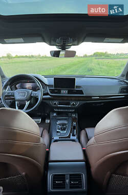 Позашляховик / Кросовер Audi Q5 2019 в 