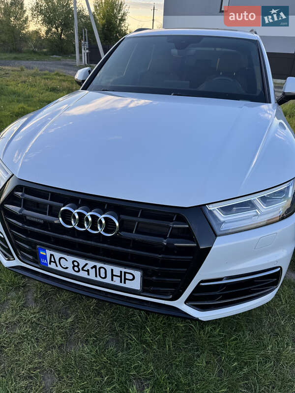 Внедорожник / Кроссовер Audi Q5 2019 в Луцке