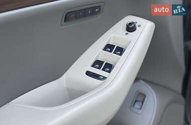 Внедорожник / Кроссовер Audi Q5 2011 в 