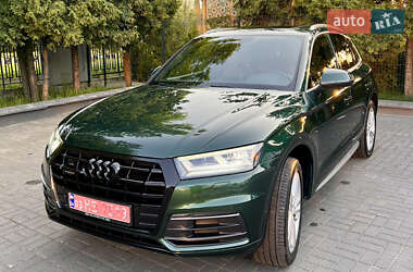 Внедорожник / Кроссовер Audi Q5 2018 в 