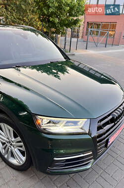 Внедорожник / Кроссовер Audi Q5 2018 в 