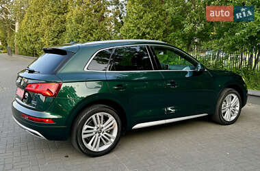 Внедорожник / Кроссовер Audi Q5 2018 в 