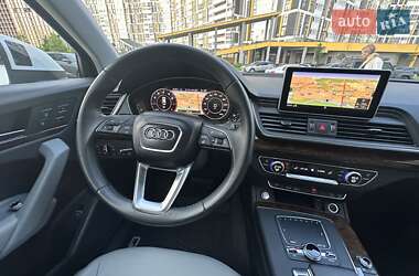 Внедорожник / Кроссовер Audi Q5 2018 в 