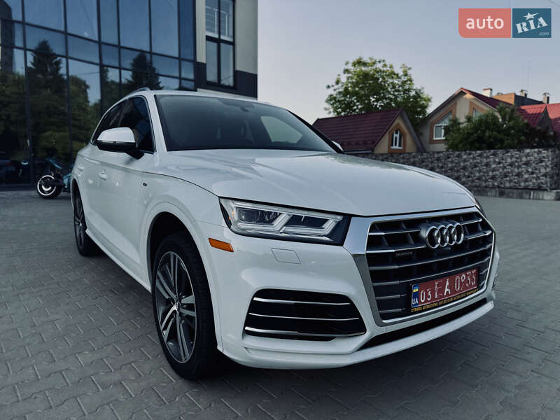 Внедорожник / Кроссовер Audi Q5 2019 в 