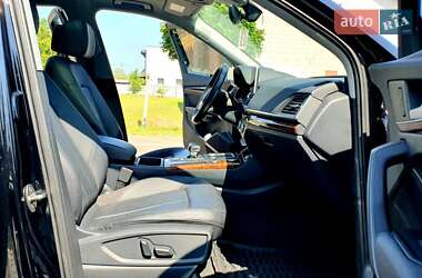 Внедорожник / Кроссовер Audi Q5 2018 в 