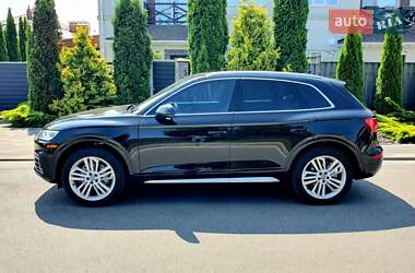 Внедорожник / Кроссовер Audi Q5 2018 в 