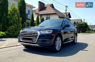Внедорожник / Кроссовер Audi Q5 2018 в 