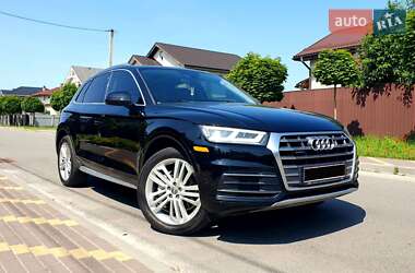 Внедорожник / Кроссовер Audi Q5 2018 в 