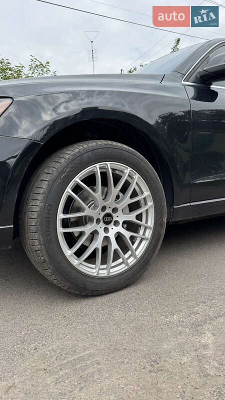 Внедорожник / Кроссовер Audi Q5 2012 в Нововолынске