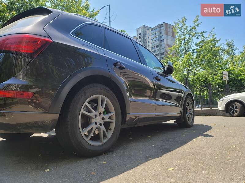 Внедорожник / Кроссовер Audi Q5 2011 в Киеве