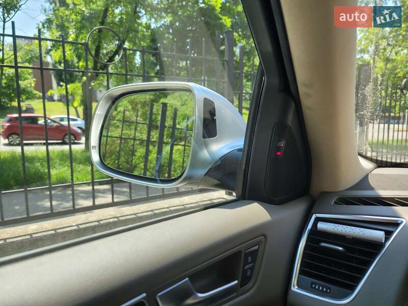 Внедорожник / Кроссовер Audi Q5 2011 в Киеве