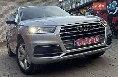 Позашляховик / Кросовер Audi Q5 2018 в 