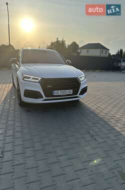 Позашляховик / Кросовер Audi Q5 2019 в 