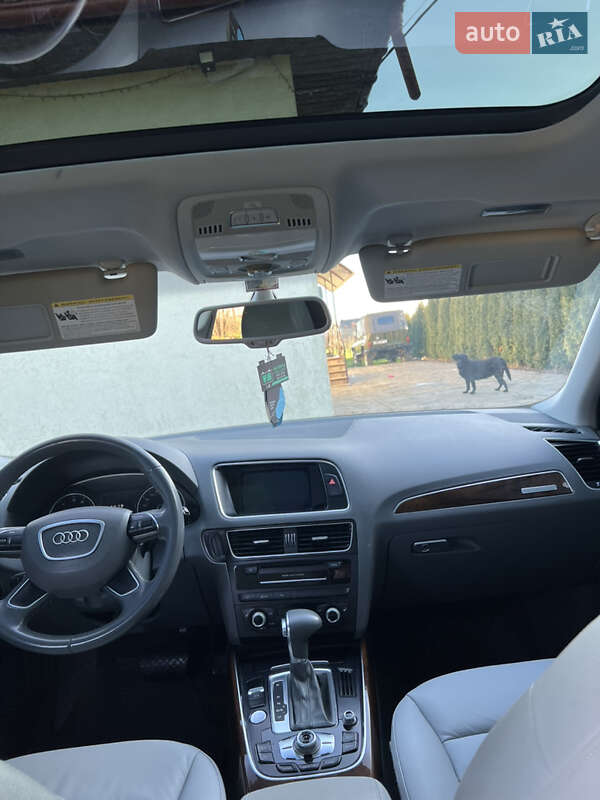 Внедорожник / Кроссовер Audi Q5 2015 в Ужгороде