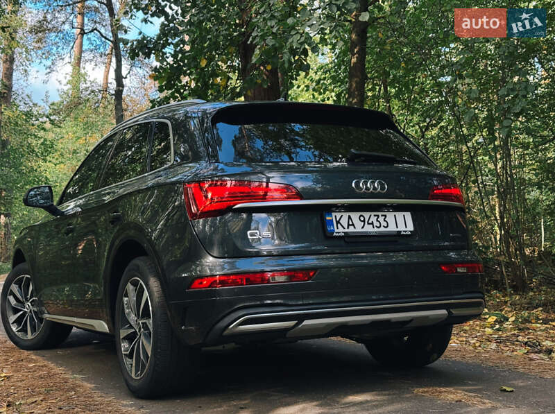 Внедорожник / Кроссовер Audi Q5 2021 в Киеве