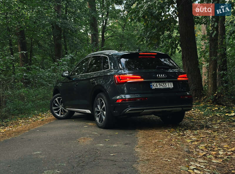 Внедорожник / Кроссовер Audi Q5 2021 в Киеве