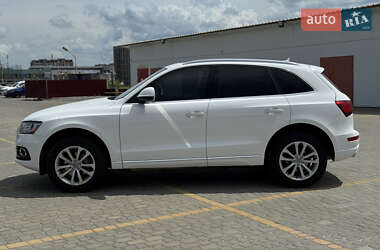 Внедорожник / Кроссовер Audi Q5 2015 в 