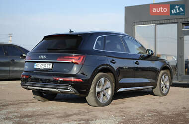 Внедорожник / Кроссовер Audi Q5 2022 в 