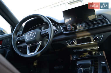 Внедорожник / Кроссовер Audi Q5 2022 в 