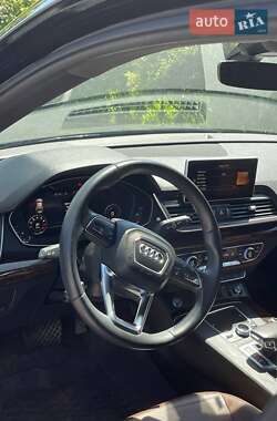 Внедорожник / Кроссовер Audi Q5 2019 в 