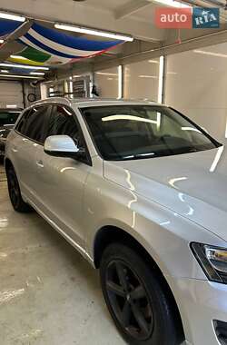Внедорожник / Кроссовер Audi Q5 2012 в 