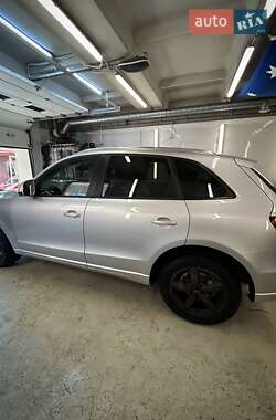 Внедорожник / Кроссовер Audi Q5 2012 в 