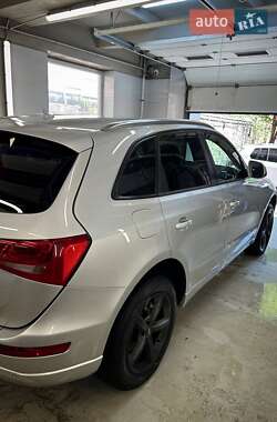 Внедорожник / Кроссовер Audi Q5 2012 в 