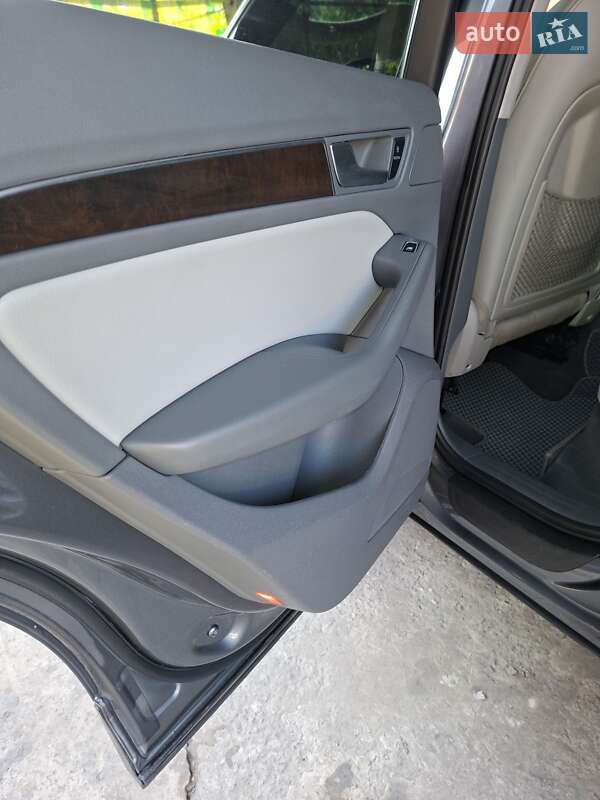 Внедорожник / Кроссовер Audi Q5 2012 в Смеле