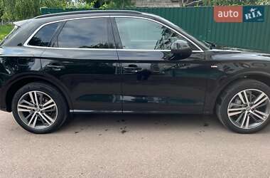 Внедорожник / Кроссовер Audi Q5 2018 в 